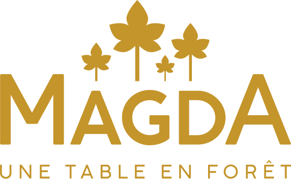 MAGDA une table en forêt MAGDA une table en forêt